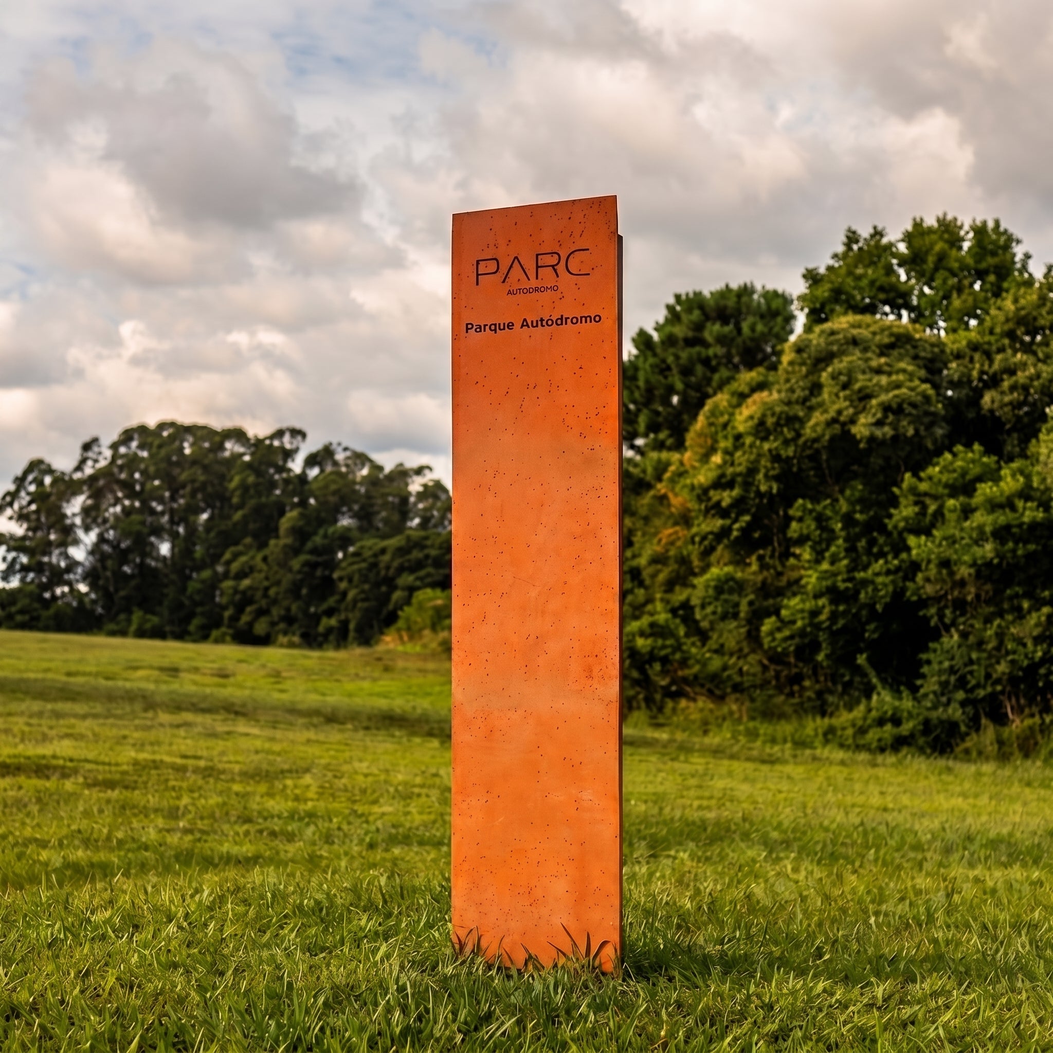 Totem de sinalização PARC